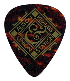 PickS-GldOnTort1