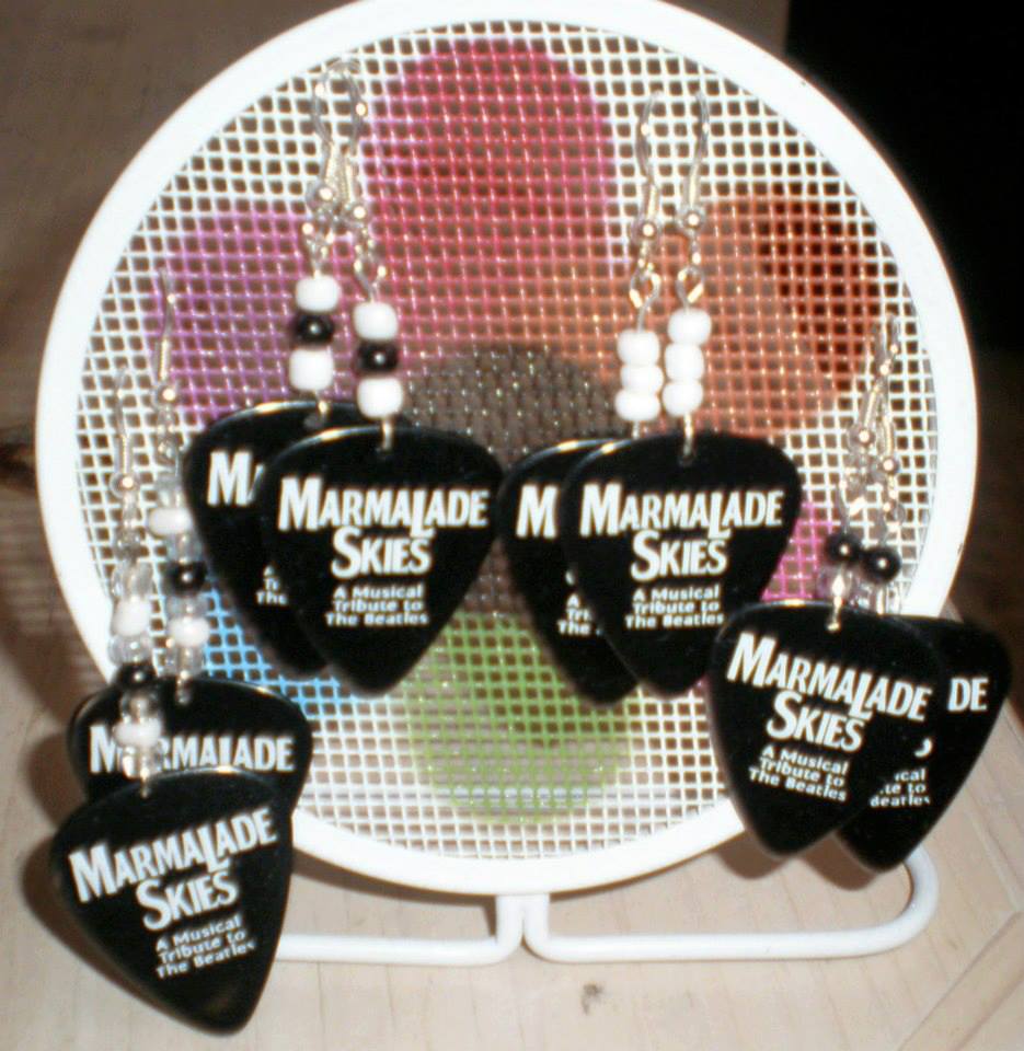 Fan photos of personalized guitar picks Fan photos of personalized guitar picks