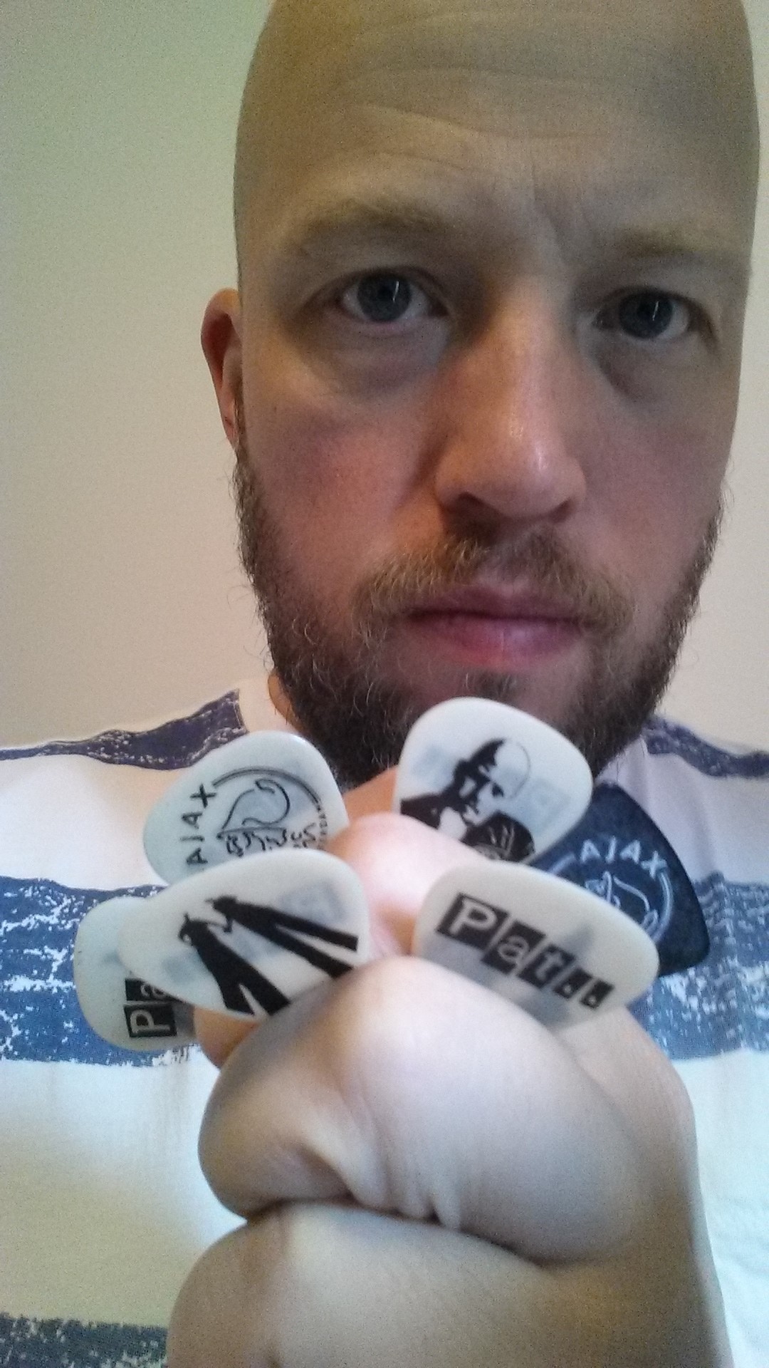 Fan photos of personalized guitar picks Fan photos of personalized guitar picks